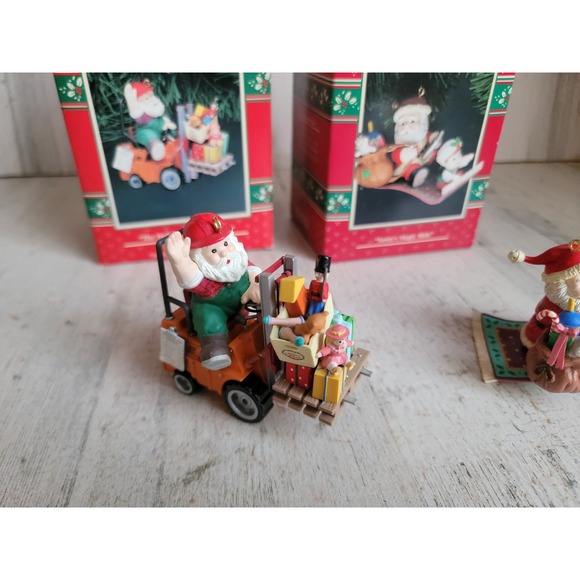 Enesco set holidays give me a lift Santas magic ride ornament Xmas - Picture 2 of 7